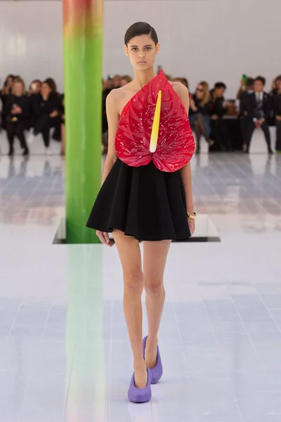 Look 4